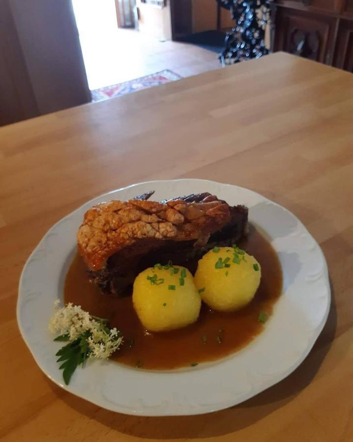 Gasthof Hotel Zur Post Egloffstein Exteriör bild