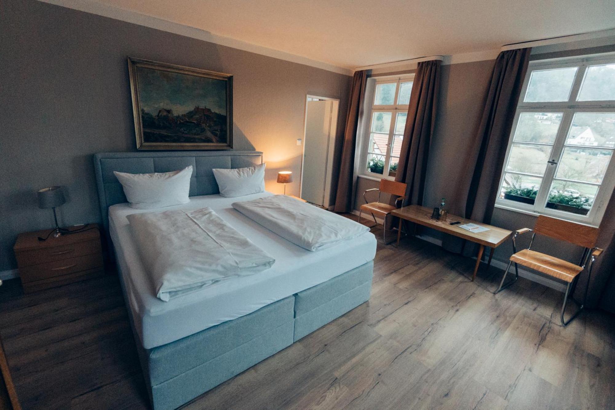 Gasthof Hotel Zur Post Egloffstein Exteriör bild