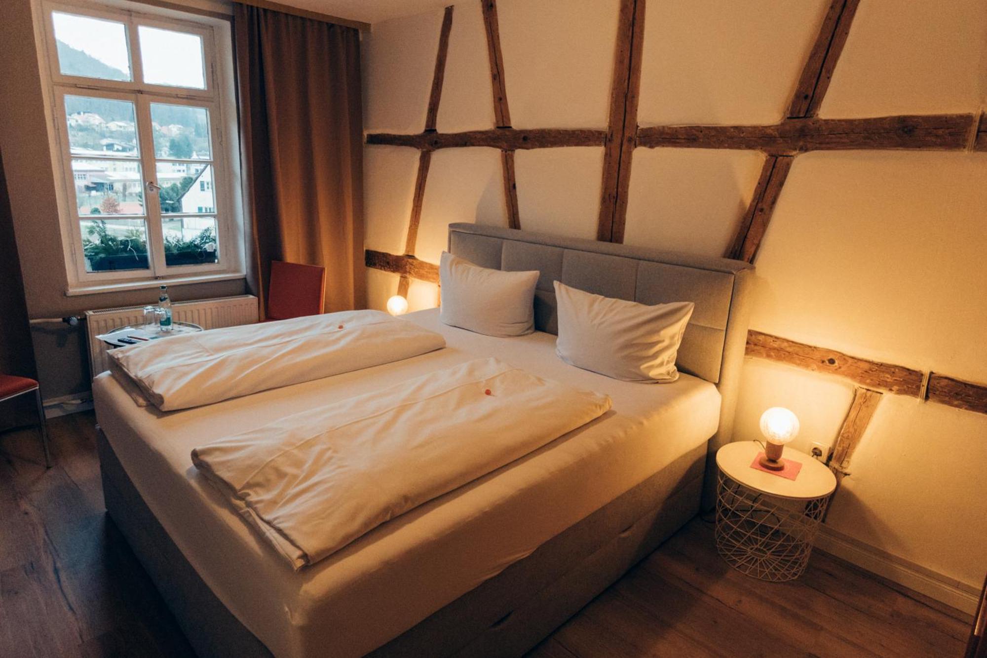 Gasthof Hotel Zur Post Egloffstein Exteriör bild