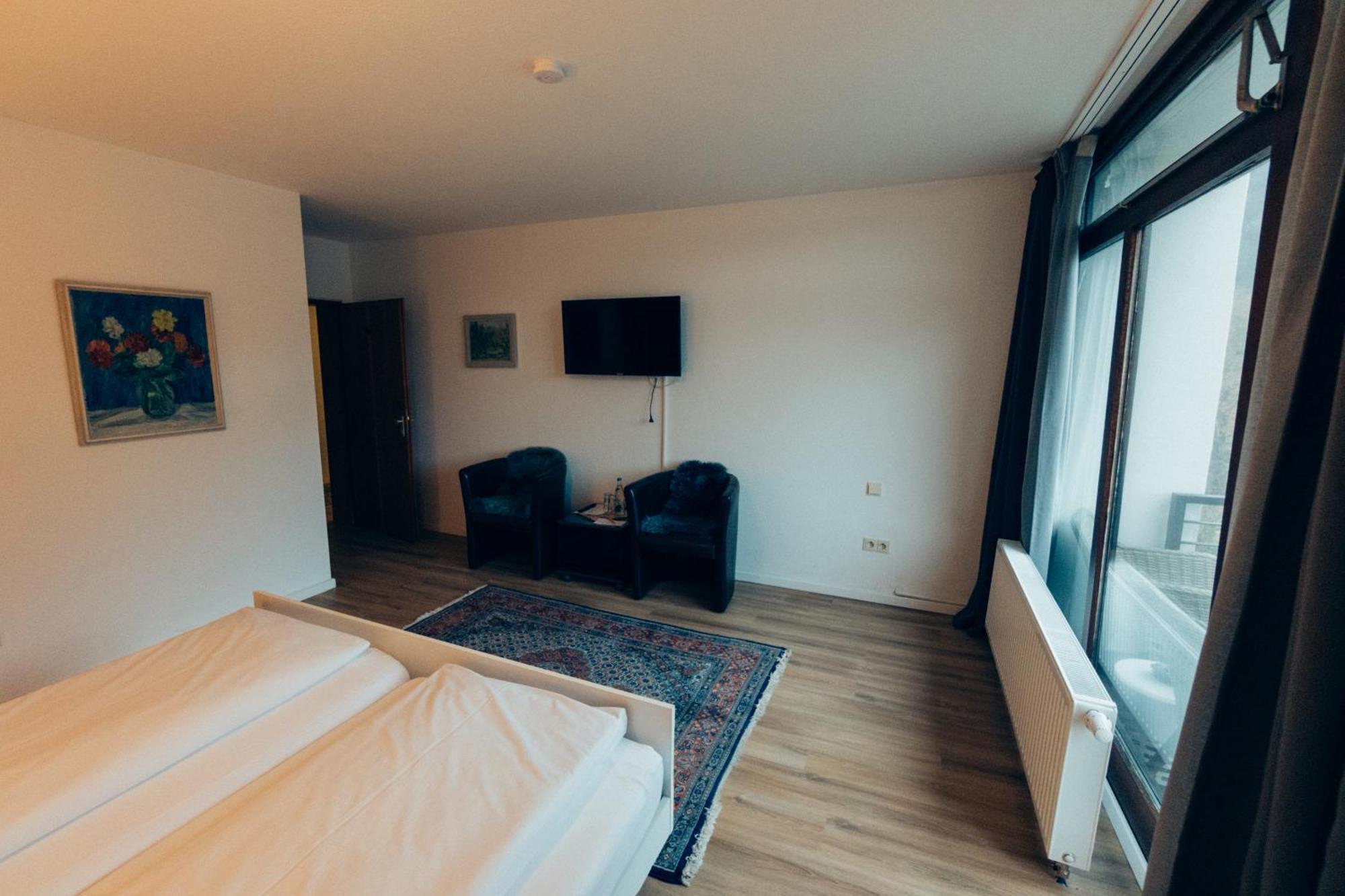 Gasthof Hotel Zur Post Egloffstein Exteriör bild